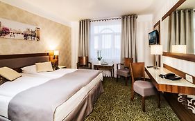 Hotel Lord - Warsaw Airport